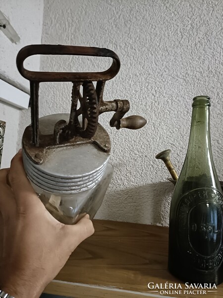 Régi antik vajköpülő népi