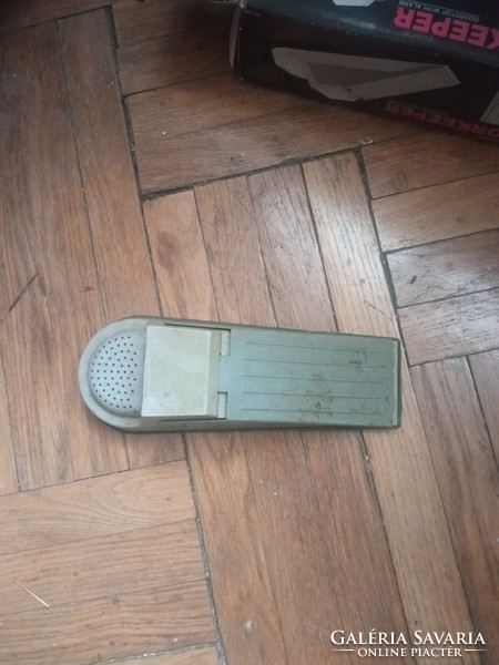 Retró elemes tajvani ajtó riasztó