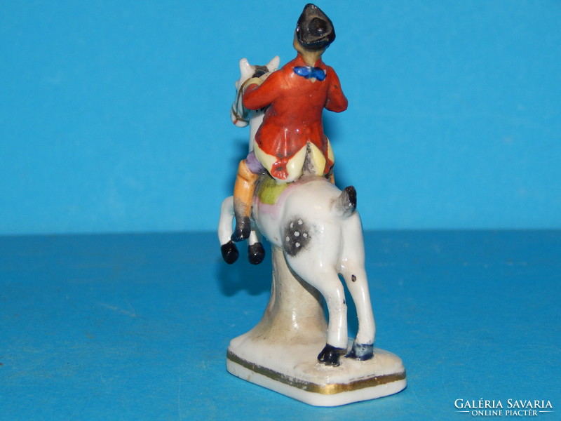 Alt-Wien mini barokk porcelán lovas szobor a 19.szd. első feléből