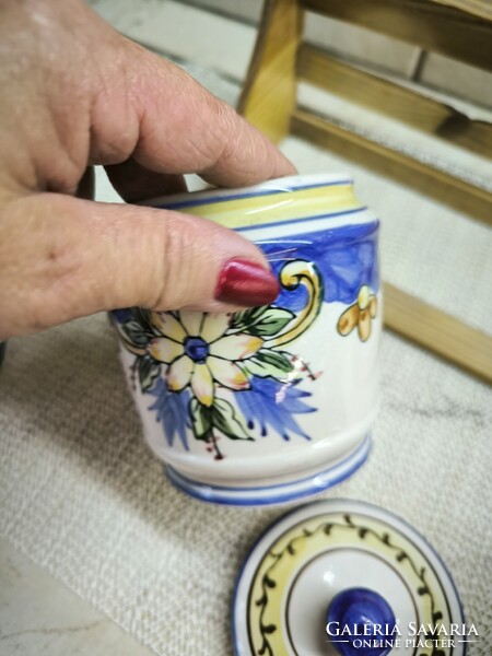 Kerámia fűszertató fa tartóban eladó!