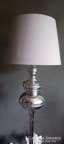 Kare design króm állólámpa ALKUDHATÓ