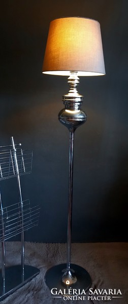 Kare design króm állólámpa ALKUDHATÓ