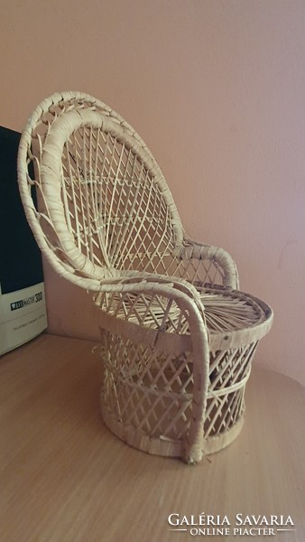 Rattan kicsi páva fotel, baba fotel