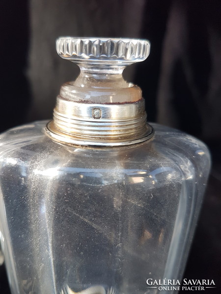 Art Deco, ezüst szerelékes és kupakos parfűmös üveg