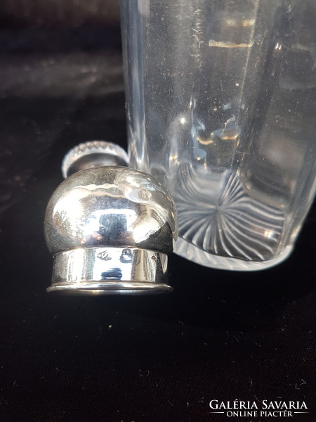 Art Deco, ezüst szerelékes és kupakos parfűmös üveg