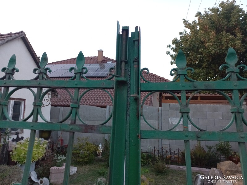 Kovácsoltvas kapu