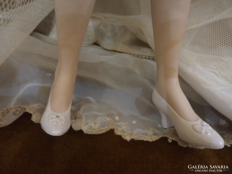 Franklin Mint Faberge Collectors Doll Natalie Spring Bride Doll.