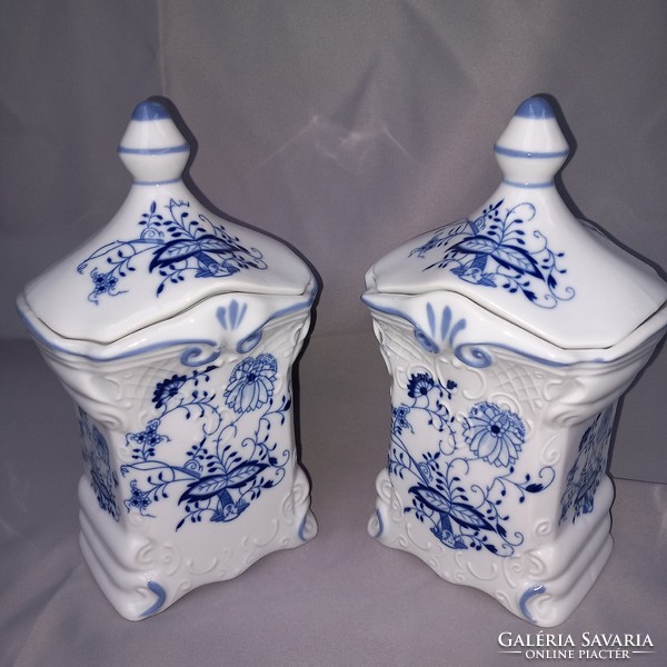 Gyönyörű, 6 db porcelán, fedeles, Kék-fehér fűszertartó.
