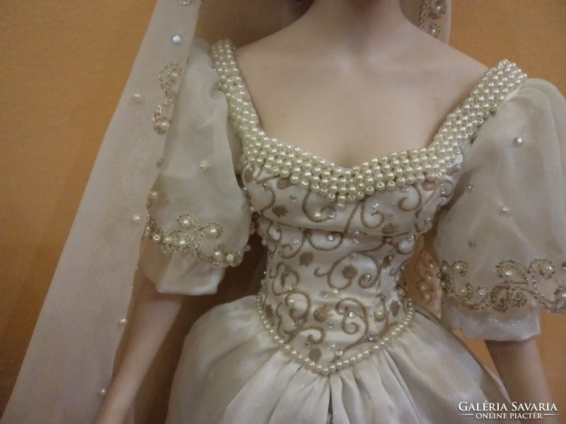 Franklin Mint Faberge Collectors Doll Natalie Spring Bride Doll.
