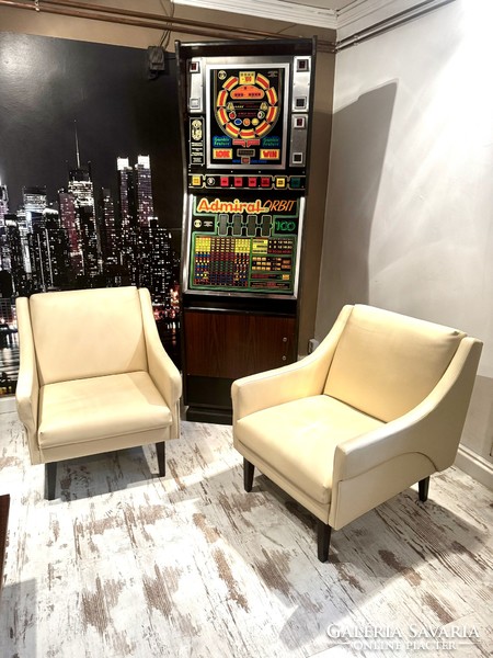 Bőrhuzatos restaurált retro / mid century design fotel –eredeti a 60-as évekből szék, vintage Sessel