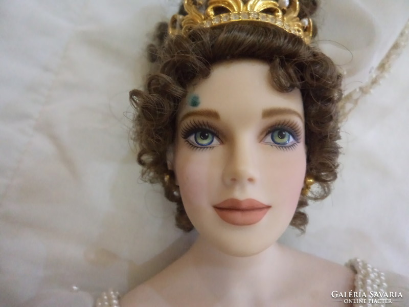 Franklin Mint Faberge Collectors Doll Natalie Spring Bride Doll.