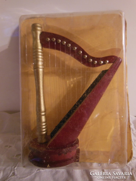 HÁRFA - ÚJ - FA - 13 x 8 x 3,5 cm - OSZTRÁK - HIBÁTLAN