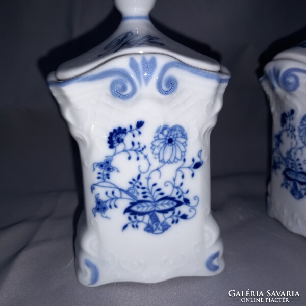Gyönyörű, 6 db porcelán, fedeles, Kék-fehér fűszertartó.