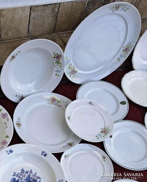 Vegyes tányér tányérok kínáló Alföldi Centrum Varia napocskás  mélytányér süteményes tányér