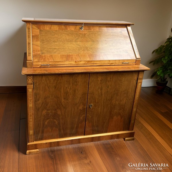 Biedermeier stílusú íróasztal szekreter