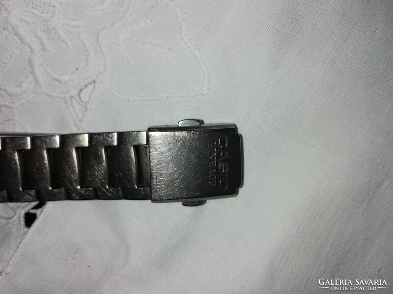 Casio titán Lin 163 kvarcóra