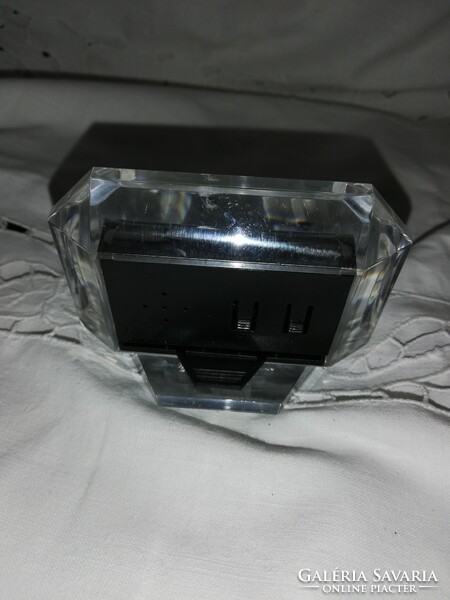 Vintage asztali LCD kvarcóra levélnehezék  C
