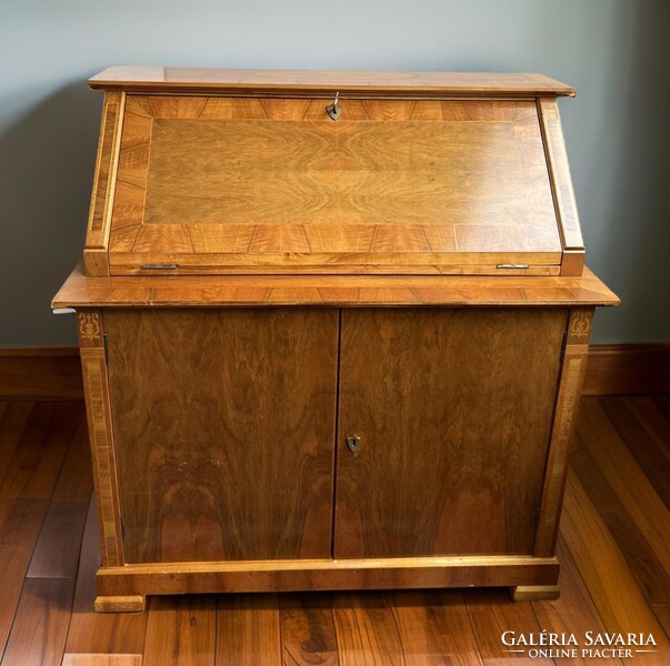 Biedermeier stílusú íróasztal szekreter