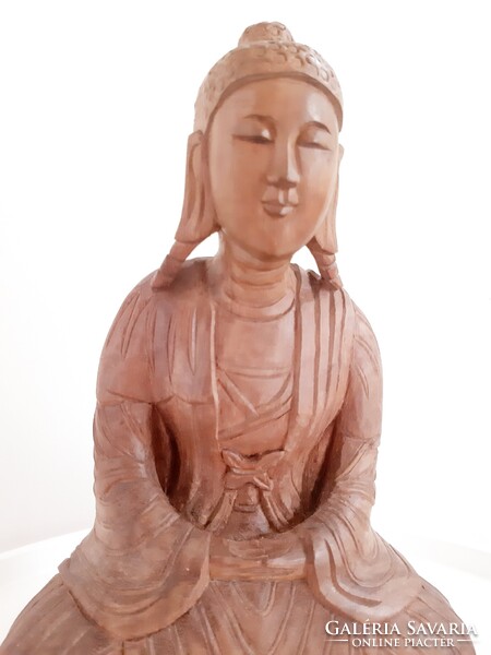 Faragott Fa Buddha Szobor