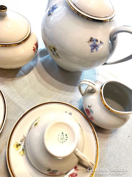 Hollóházi 6 személyes porcelán aranyozott virágmintás teáskészlet, régi