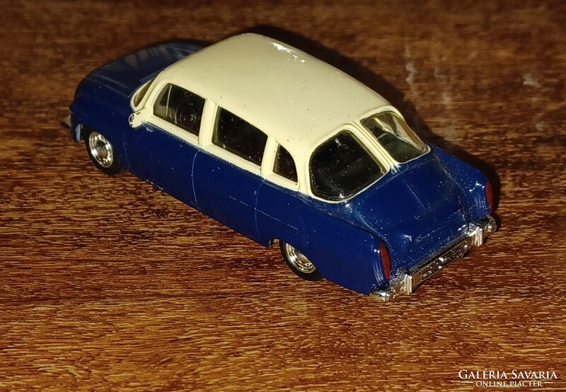 Tatra 603 modell