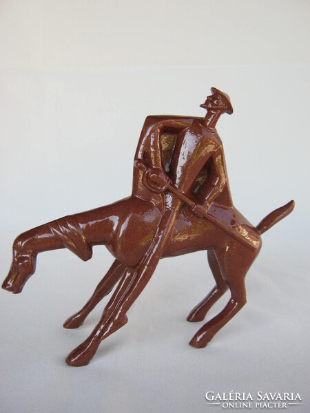 Don Quijote fém szobor
