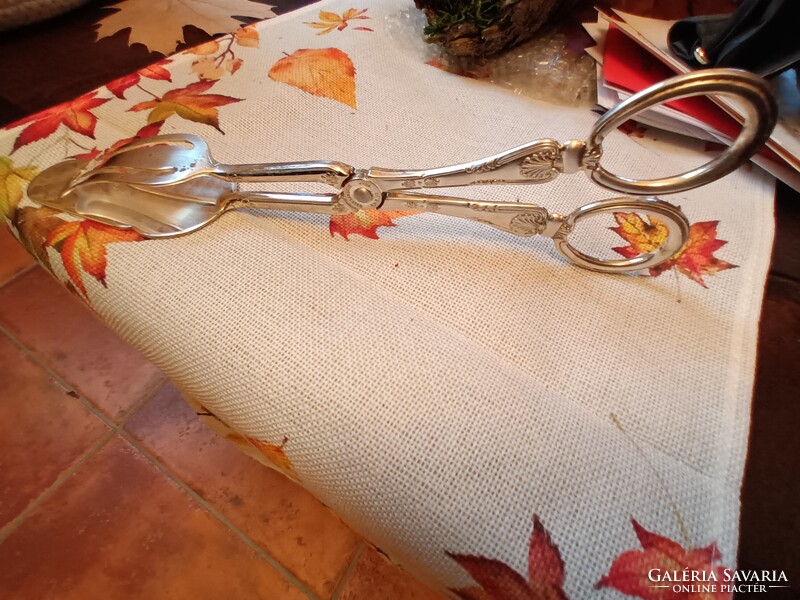 Ezüstözött tortacsipesz