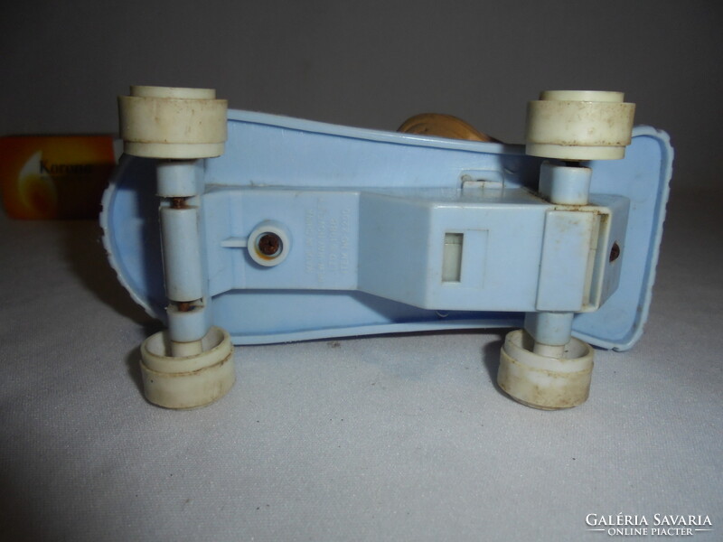 Retro New-Ray Novelty 1988 gumi baba műanyag talpon