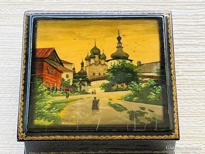 Fedoskino  orosz lakk doboz..