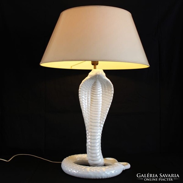 Tommaso Barbi Ceramic Kobra asztali lámpa,  fehér színben Olasz 1970-es