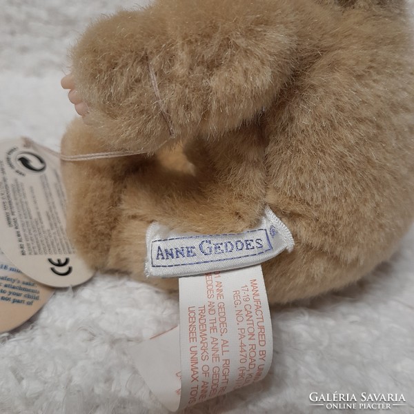 Anne Geddes mackó baba