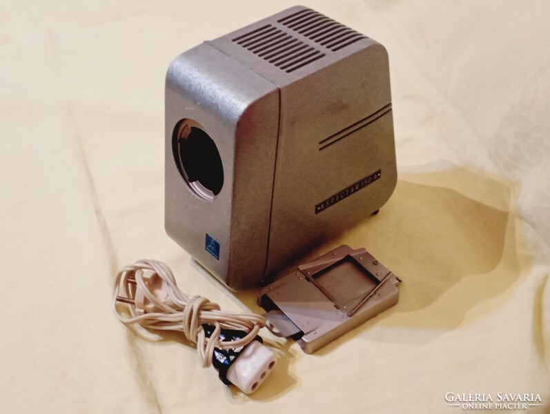 Diavetítő 03 - Pentacon Aspectar 150 A NDK retro + kábel