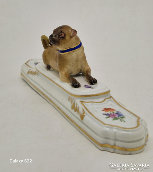 Meisseni porcelán pug mopsz papírnehezék 18.század 19cm