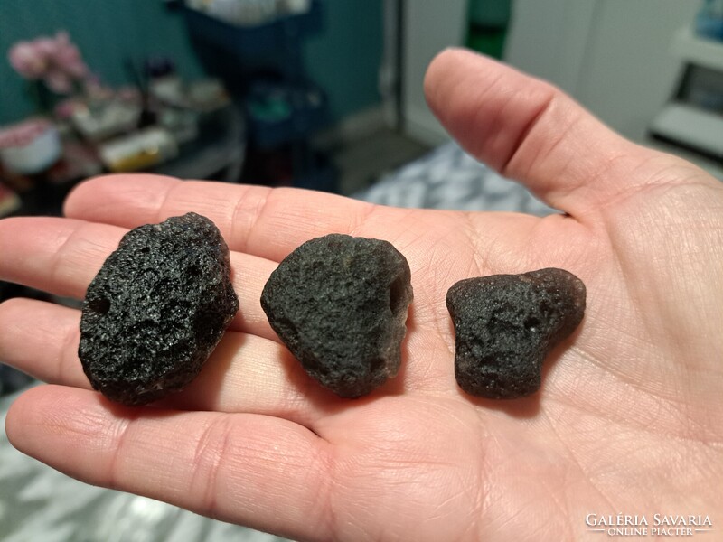 Kolumbianit Tektit meteorit 60 ct becsapódasi minta Kolumbia