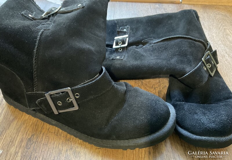 Skechers Australia prémes csizma 41