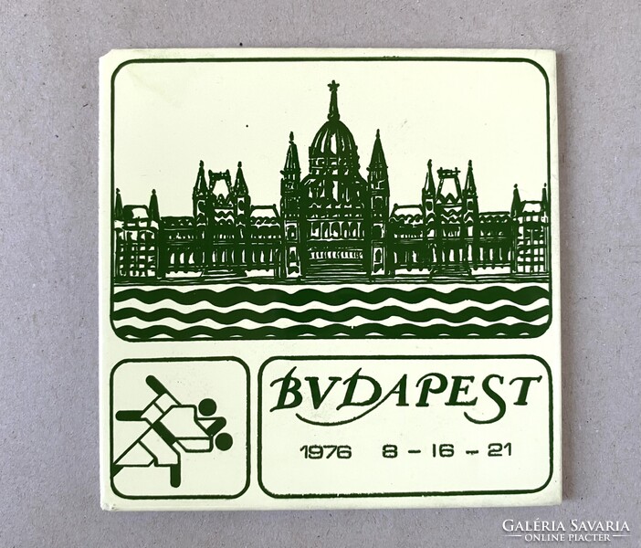 BUDAPEST 1976 CSELCSÁNG JUDO VERSENY EMLÉK TÁRGY PARLAMENT ÉS DUNA DÍSZÍTÉSŰ MÁZAS KERÁMIA CSEMPE KÉ