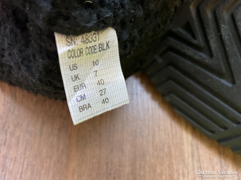 Skechers Australia prémes csizma 41