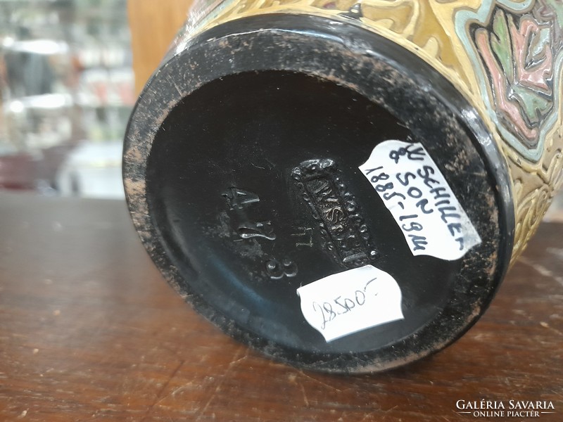 Alt Wien Wilhelm Schiller & Son. Gerbing & Stephan Kerámia Váza.1885-1914. 16 cm