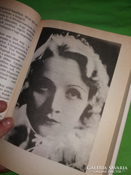 1985. Marlene Dietrich :Tiétek az életem... életrajzi könyv a képek szerint ZENEMŰ