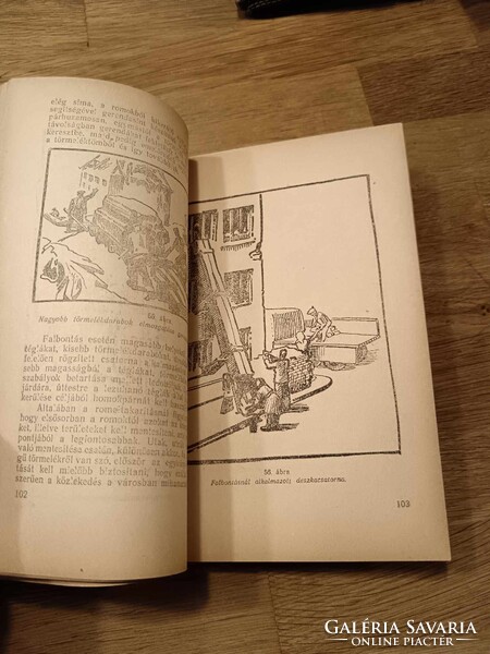 Légoltalmi könyvek az 1950-es évekből, 3 darab egyben, illusztrált kötetek, puha kötésben