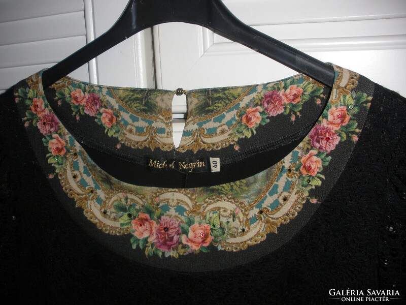 Michal Negrin ruha