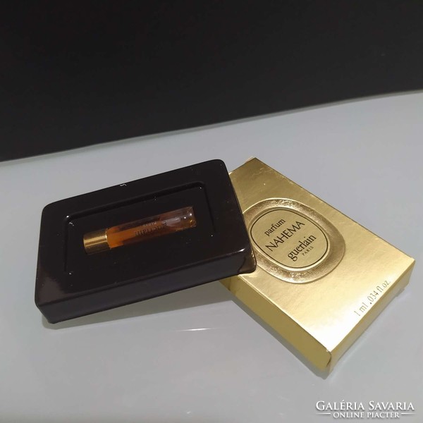 Vintage miniatűr parfüm kollekció