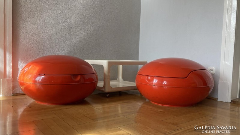 Peter Ghyczy Garden Egg Chair ajándék space age gurulós dohányzóasztallal