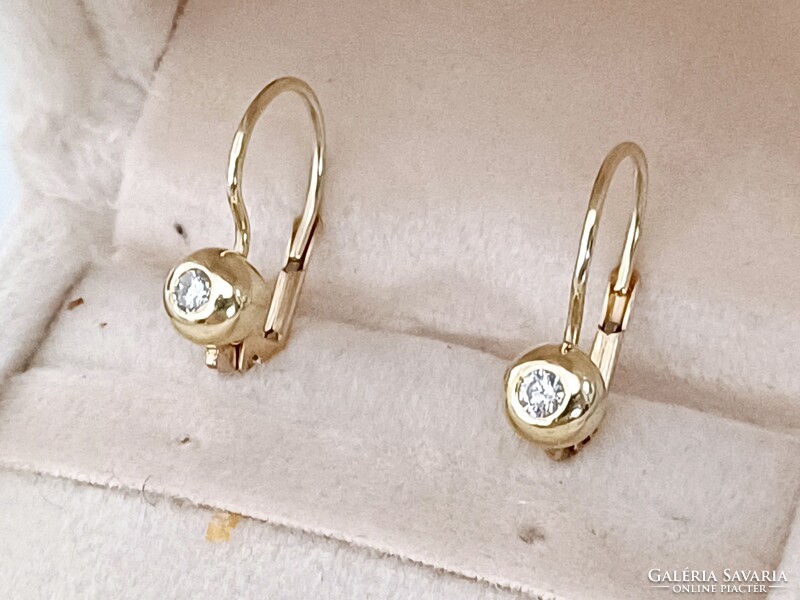 Brilles arany fülbevaló 14k