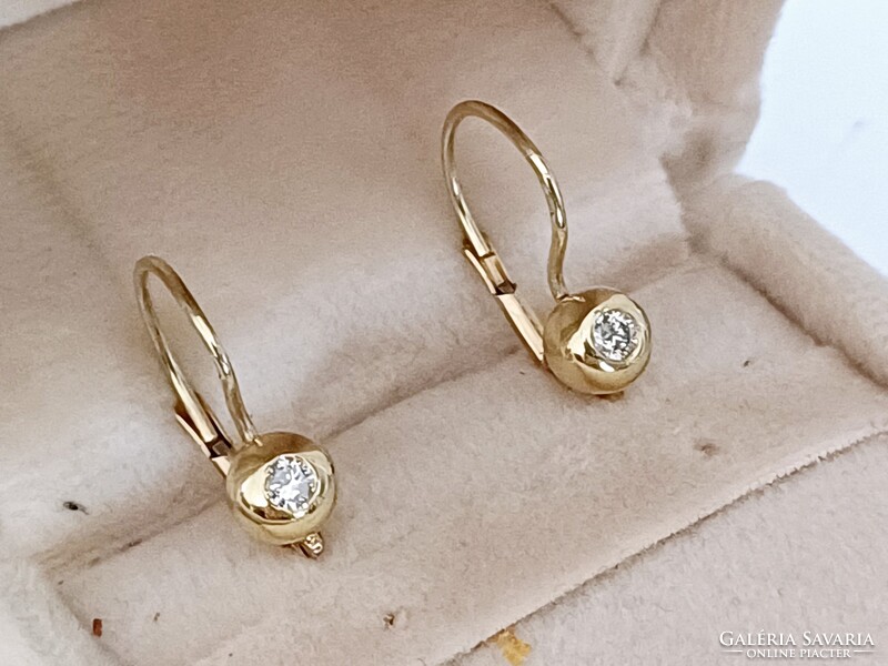 Brilles arany fülbevaló 14k