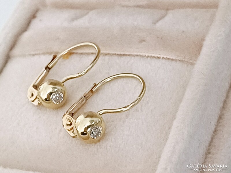 Brilles arany fülbevaló 14k