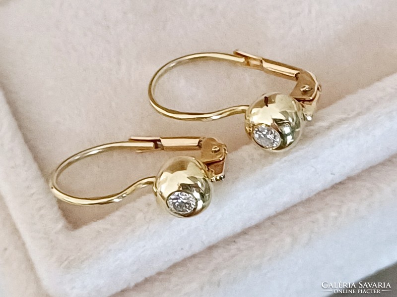 Brilles arany fülbevaló 14k