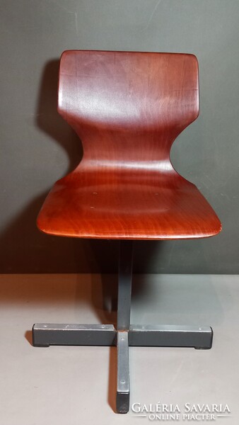 Mid century ikonikus Föltotto Pagholz szék ALKUDHATÓ design