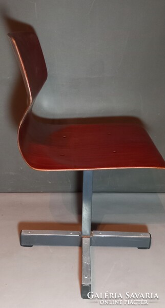 Mid century ikonikus Föltotto Pagholz szék ALKUDHATÓ design
