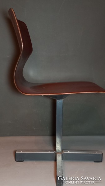 Mid century ikonikus Föltotto Pagholz szék ALKUDHATÓ design